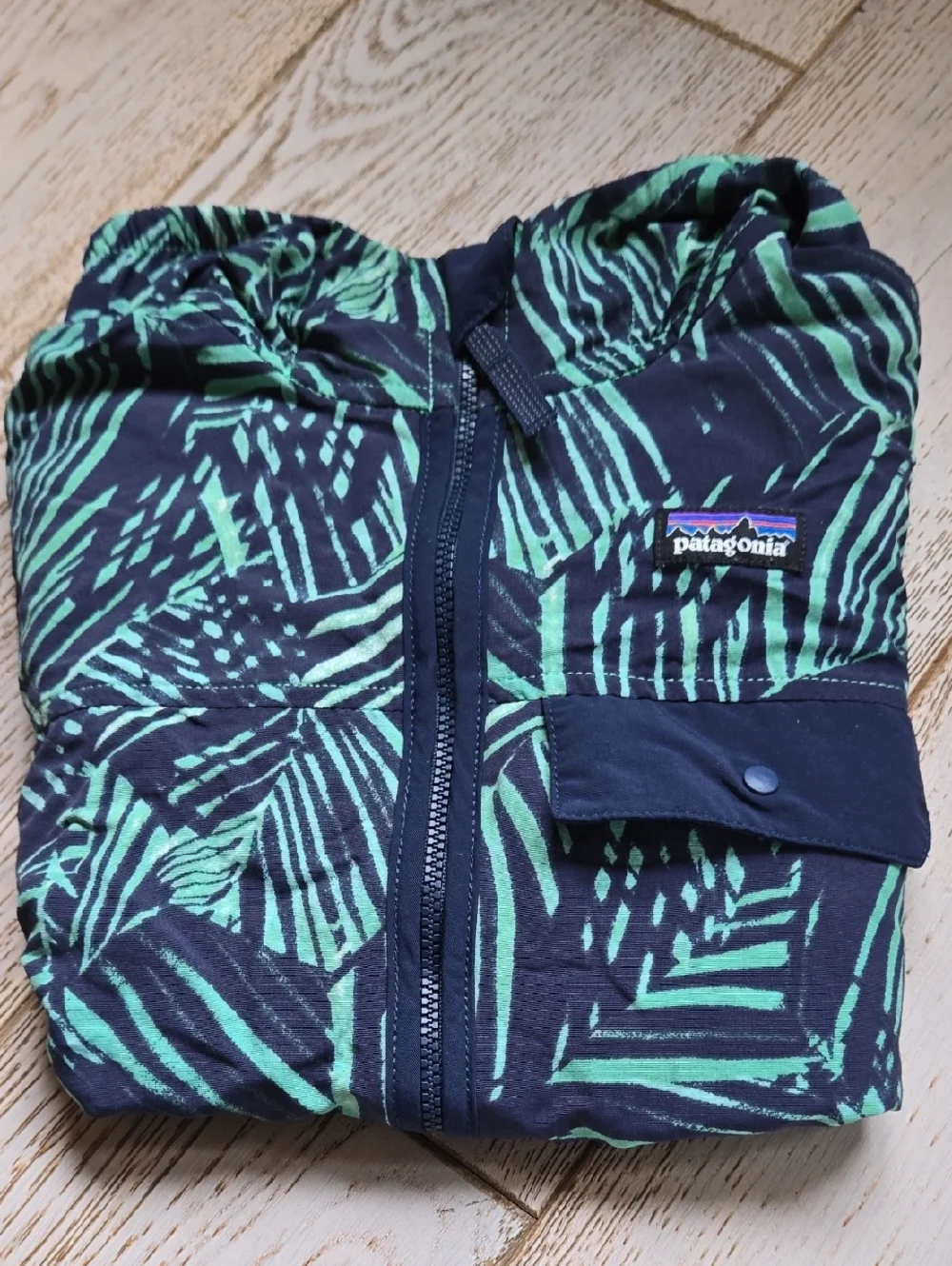 PATAGONIA Baggies Windbreaker Jacket Blue Green Palm Print Size Kids Small - Picture 7 of 7